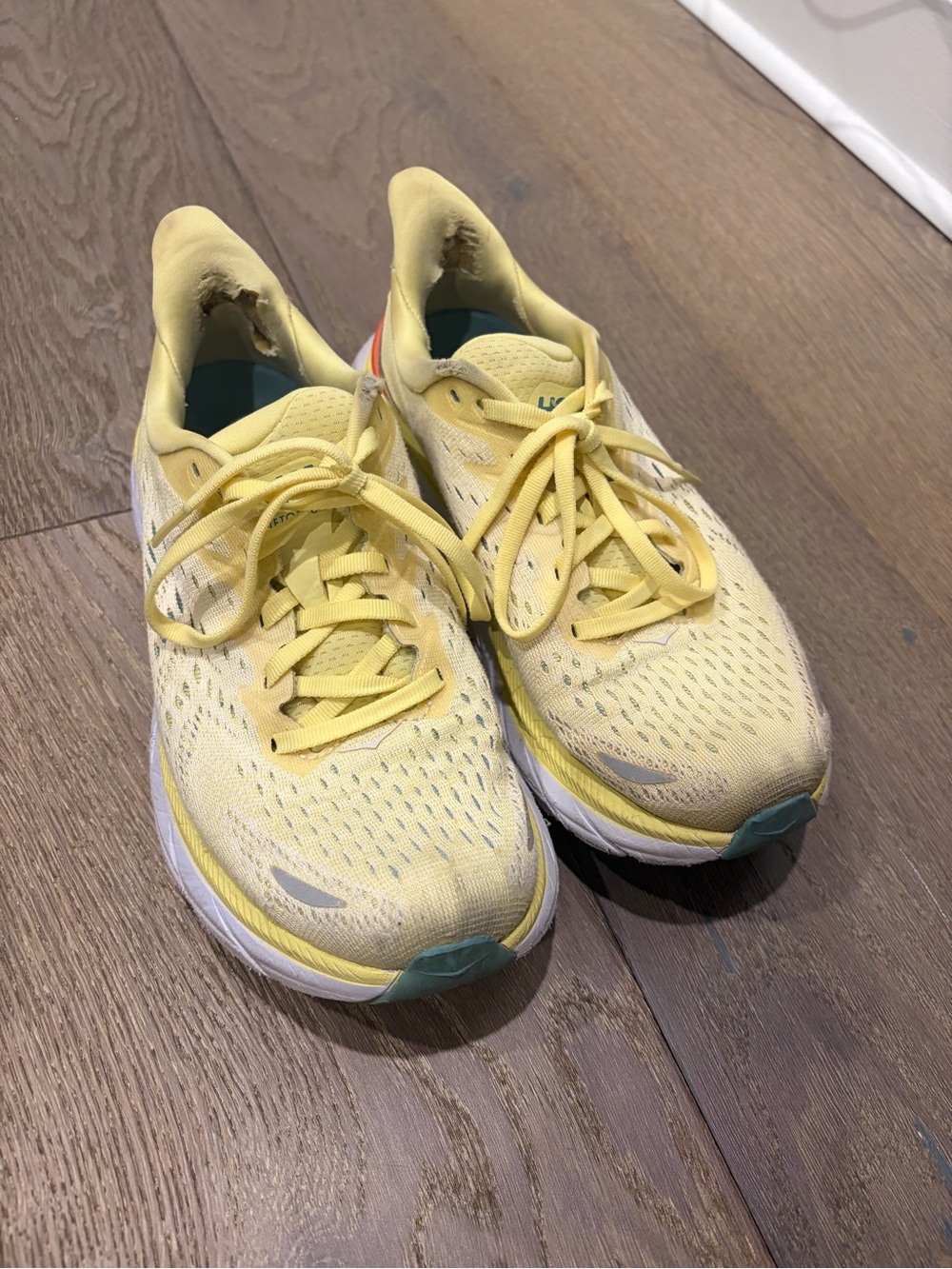 HOKA Women's Clifton 8 Yellow Running Shoes - Picture 2 of 6